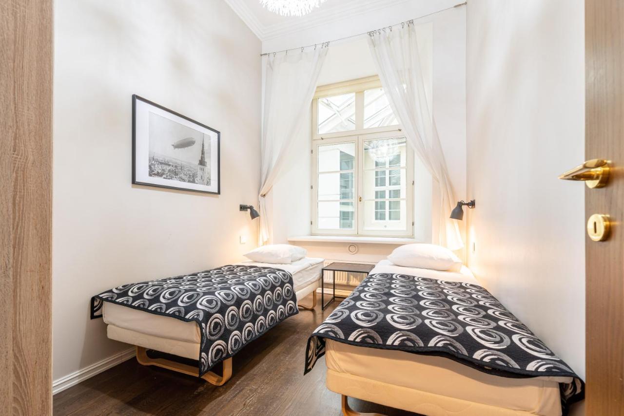 Old Town - Hall Square Apartment Tallinn Exterior photo