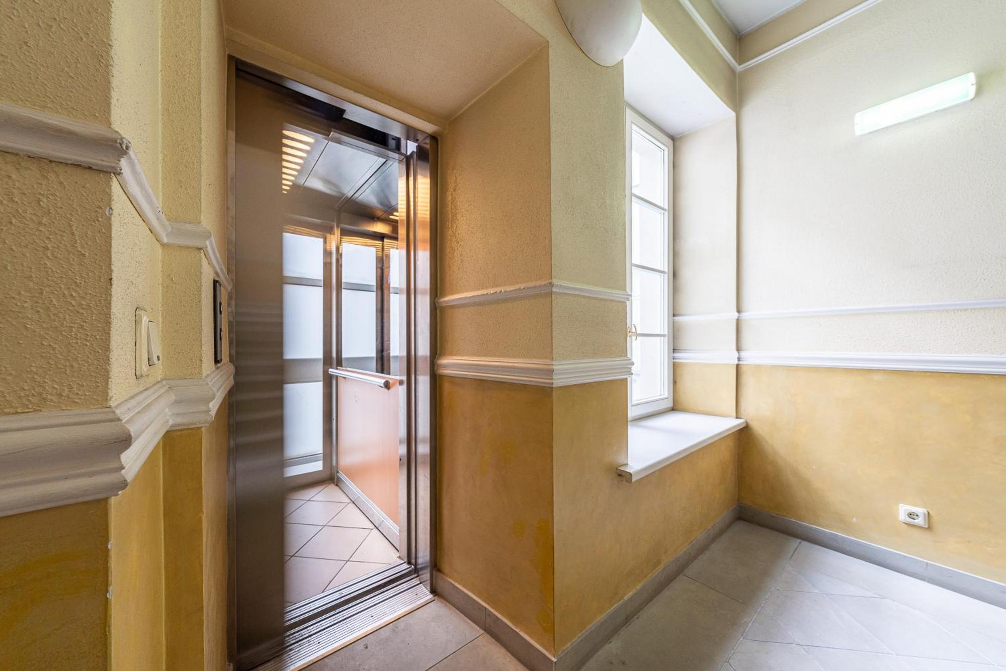 Old Town - Hall Square Apartment Tallinn Exterior photo